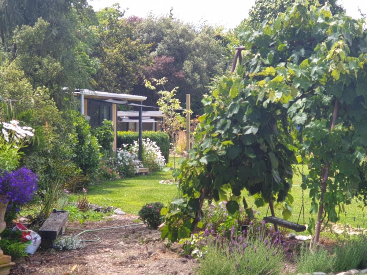 Cabins On Tudor Bed & Breakfast Motueka Exterior foto